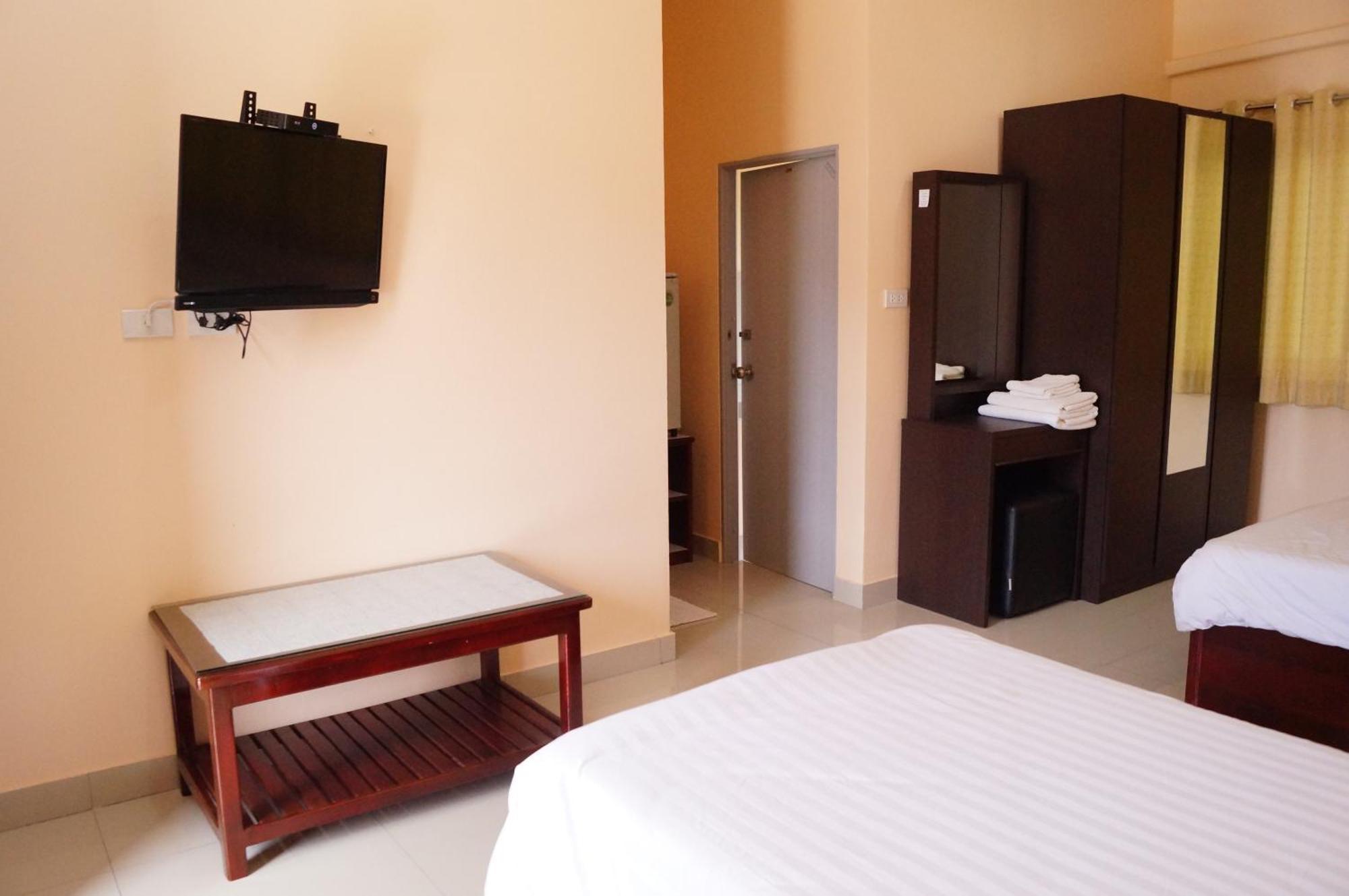 Jirasin Hotel & Apartment Ranong Bilik gambar