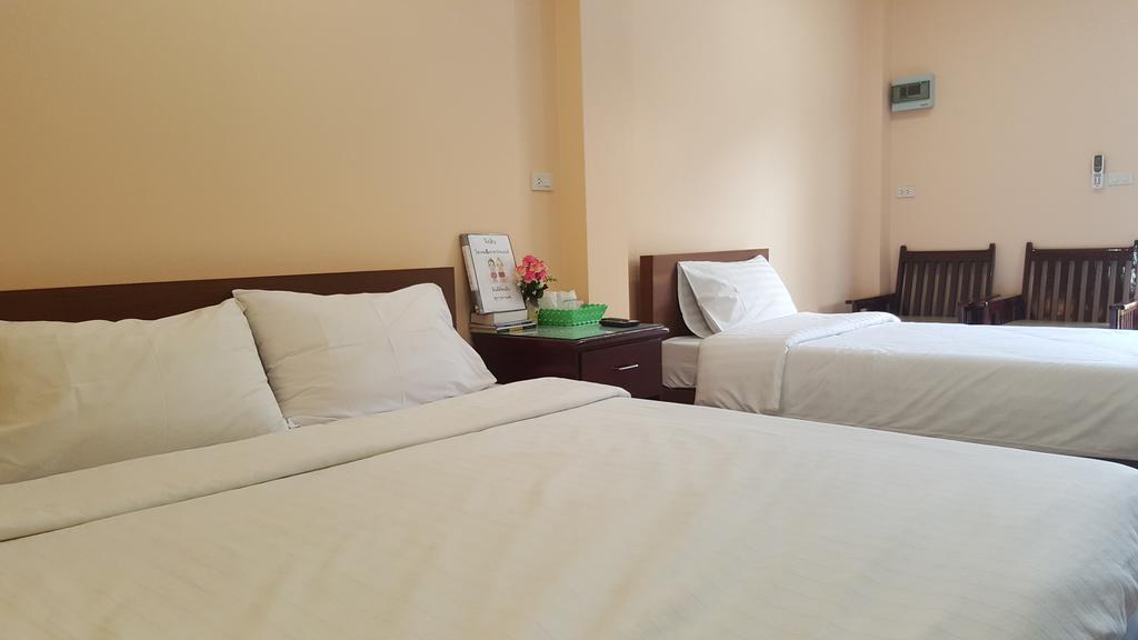 Jirasin Hotel & Apartment Ranong Bilik gambar